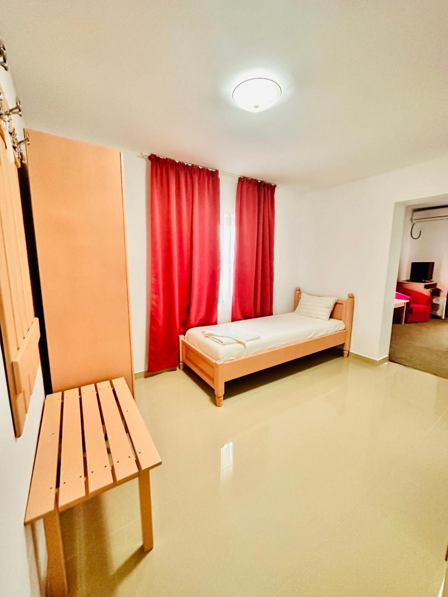 Pensiunea Fabian Hotel Jurilovca Bagian luar foto